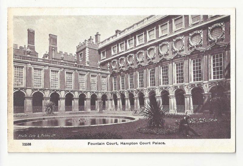 UK London Hampton Court Palace Fountain Vtg G&P Postcard