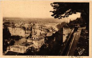 CPA ANGOULEME - Le Charente et le Port de l'Houmeau vus du Rempart (519228)