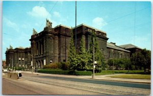 Postcard - Carnegie Museum, Pittsburgh, Pennsylvania, USA