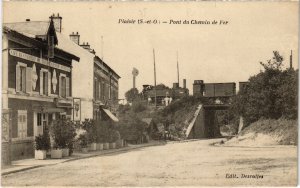 CPA AK PLAISIR Pont du Chemin de fer TRAM VAPEUR (977563)