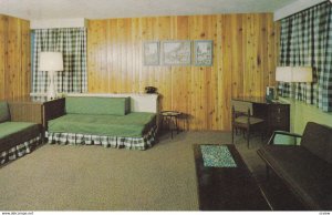 CALGARY, Alberta, Canada, PU-1962; Typical Room At The Crossroads Motor Hotel