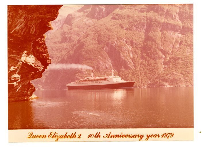 Large 5 X 7 in Queen Elizabeth II Cunard Ocean Liner 10th Anniv 1979, Photograph