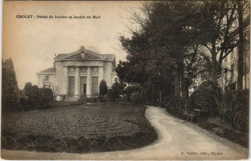 CPA CHOLET Palais de justice et jardin du Mail (979134)