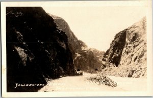 RPPC Yellowstone Highway, Thermopolis WY Vintage Postcard U39