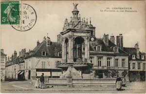 CPA CHATEAUDUN La Fontaine et Rue Nationale (1202482)