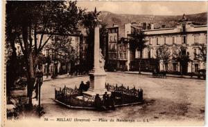 CPA MILLAU - Place du Mandaroux (475280)