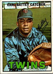 1967 Topps Baseball Card Earl Battey Minnesota Twins sk1890