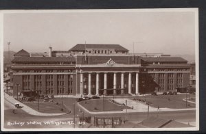 New Zealand Postcard - The Railway Station, Wellington  DC73