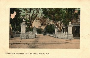 Vintage Postcard 1910's Entrance to Fort Dallas Park Miami FL Florida