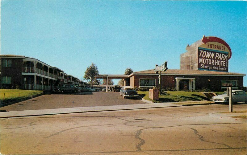 Automobiles Town Park Motor Hotel Memphis Tennessee Dexter Postcard 20-13923