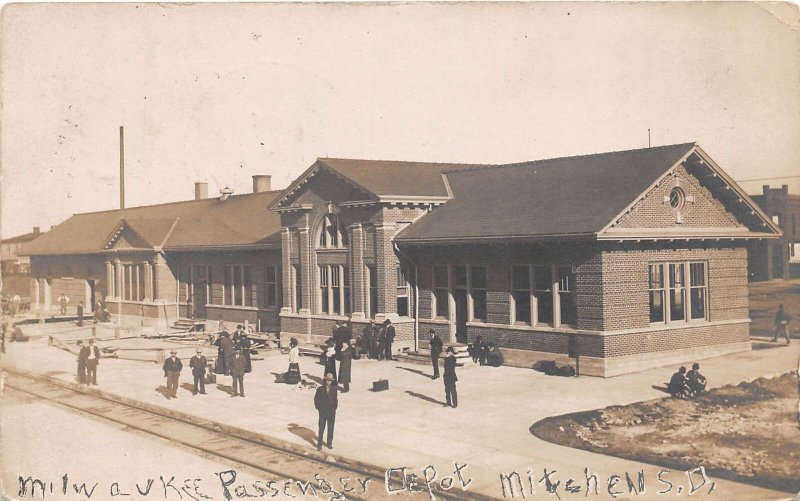 J61/ Mitchell South Dakota Postcard RPPC c1910 Railroad Depot Station 146