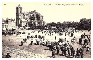 Le Mans , La Place des Jacobins un jour de Marche