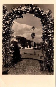 Postcard LIBRARY SCENE San Marino California CA AO3206