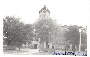 J34/ Marietta Oklahoma RPPC Postcard c50s County Court House 41