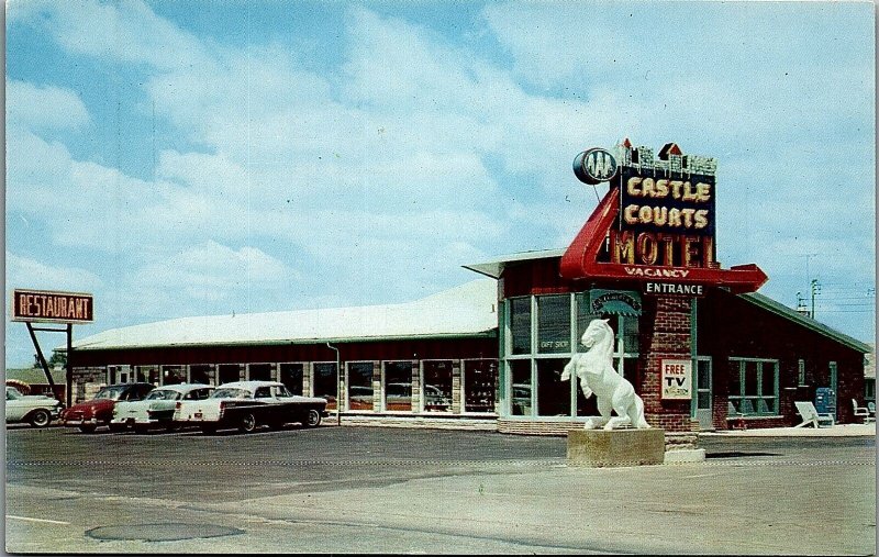 1950S NIAGARA FALLS CASTLE COURTS RESTAURANT US 62 & NY 18 POSTCARD 34-108