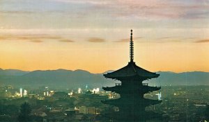 Japan Yasaka-no-to Pagoda (Hōkan-ji Temple) Kyoto Vintage Postcard 07.36