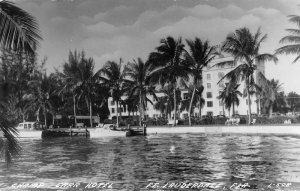 Ft Lauderdale Florida birds eye view Champ Carr Hotel real photo pc BB3396