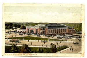 RI - Pawtucket. NY NH & H RR Station      (creases)