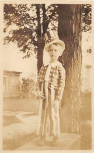 H77/ Snapshot Non-Postcard Photograph c1920 Uncle Sam Costume 160