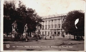 Spain Madrid Plaza de Oriente y Puerta del Principe del Palacio Real C107