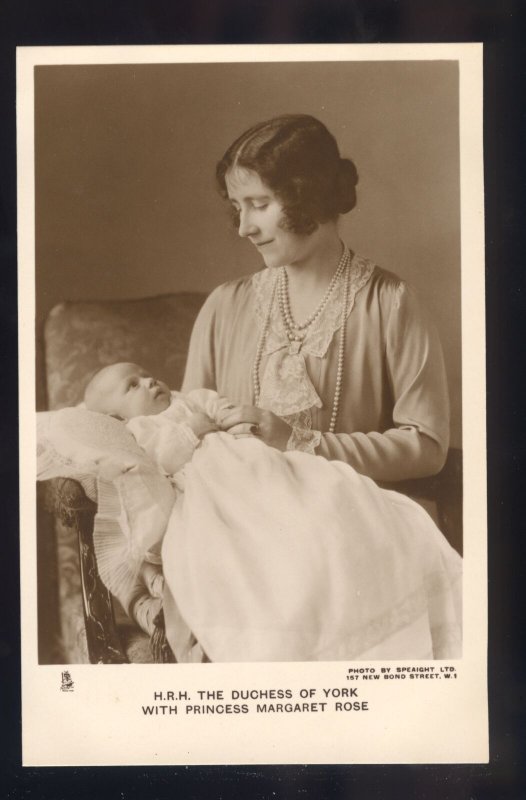 r3544 - Duchess of York with baby Princess Margaret - No.3971 - Tuck's postcard