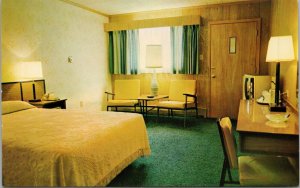 Motel Eastwood Columbia MO Postcard PC427