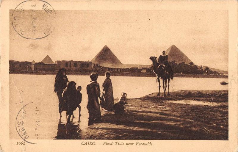 BF8995 cairo egypt flood time nea pyramids types     Egypt