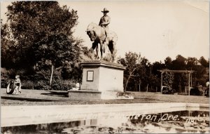 Pendleton OR Taylor Monument Unused Real Photo Postcard G76