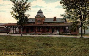 Waterbury, Vermont - People at the Railroad Station - c1908