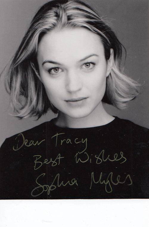 Sophia Myles Lady Penelope Thunderbirds Hand Signed Photo | Topics ...