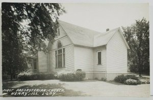 RPPC First Presbyterian Church HENRY ILLINOIS Photo Postcard P7