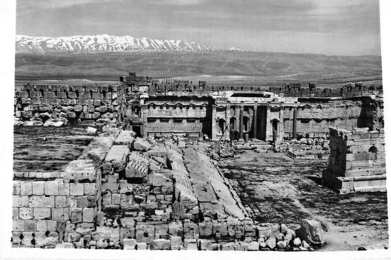 BR49601 Steps of jupiter temple leabanon Baalbek      Lebanon