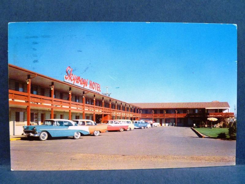 Postcard CO Denver Skyways Motor Hotel Motel 1950's Cars