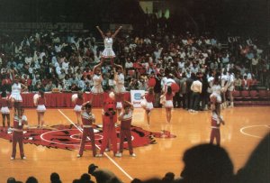 CONTINENTAL SIZE POSTCARD ARKANSAS RAZORBACK BASKETBALL U OF A FAYETVILLE