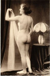 PC CPA RISQUE, LADY POSING WITH DRAPES, Vintage PRINTED PHOTO Postcard (b17205)
