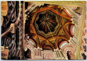 M-77580 Front dome of the Mihrab La Mezquita Córdoba Spain