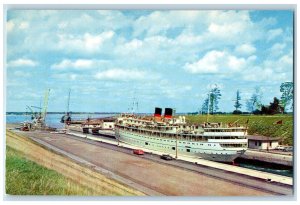 c1950's A Large Great Lakes Cruise Steamer Iroquois Ontario Canada Postcard