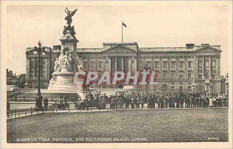 CPA Queen Victoria Memorial and Buckingham Palace London 