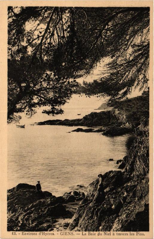 CPA GIENS - Env. de HYERES - La Baie du Niel a travers les Pins (634925)