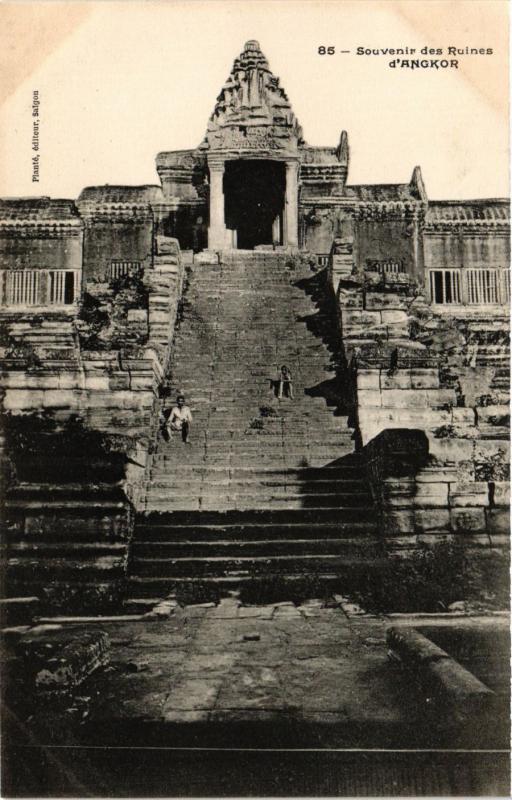 CPA AK CAMBODIA Souvenir des Ruines d'Angkor (256816)