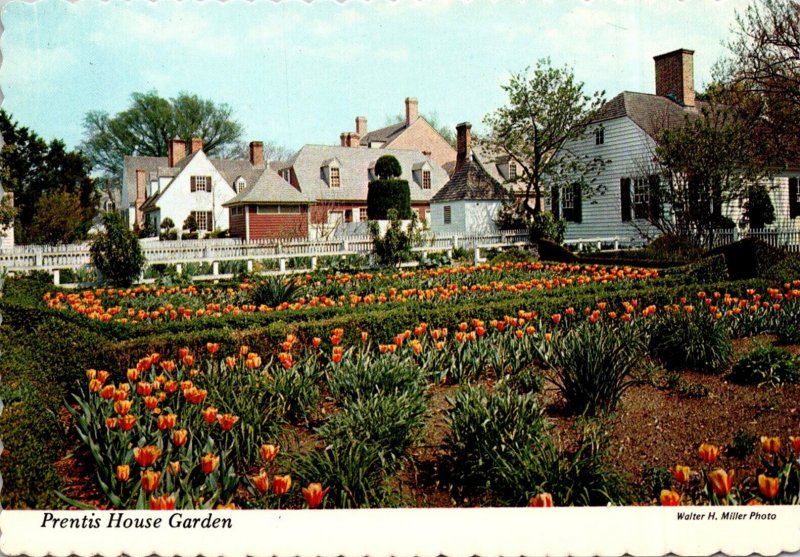 Virginia Williamsburg Prentis House Garden