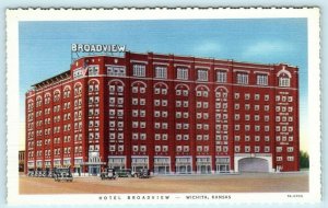 WICHITA, KS Kansas ~ BROADVIEW HOTEL  c1930s Cars Roadside Linen Postcard