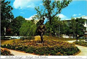 CONTINENTAL SIZE POSTCARD STATUE OF SIR WALTER RALEIGH AT RALEIGH NORTH CAROLINA