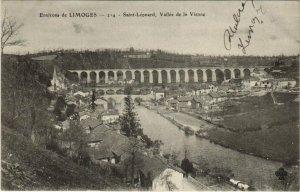 CPA Env. de LIMOGES - St-LÉONARD Vallée de la VIENNE (122470)