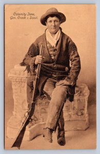 J94/ Interesting Postcard c1910 Calamity Jane General Crook's Scout Rifle 393