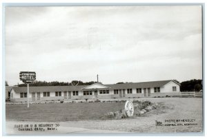 1950 Crawford Motel East On US Highway Central City NE RPPC Photo Postcard