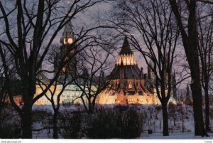 OTTAWA , Ontario , Canada , 1950-60s ; Parliament Buildings at night