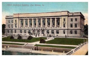 Postcard BUILDING SCENE Des Moines Iowa IA AP6412