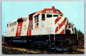 Railroad Locomotive Train Postcard - Burlington Northern #1976