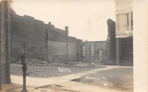 J7/ Bloomington Wisconsin RPPC Postcard c1910 Ruins Fire Disaster Building 67